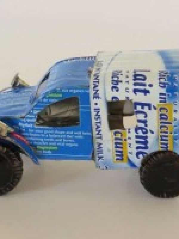 15. Citroen 3CV van made in smaller size (L=11cm) and without paint. Click below to find it in La Maison Afrique FAIR TRADE assortment.  